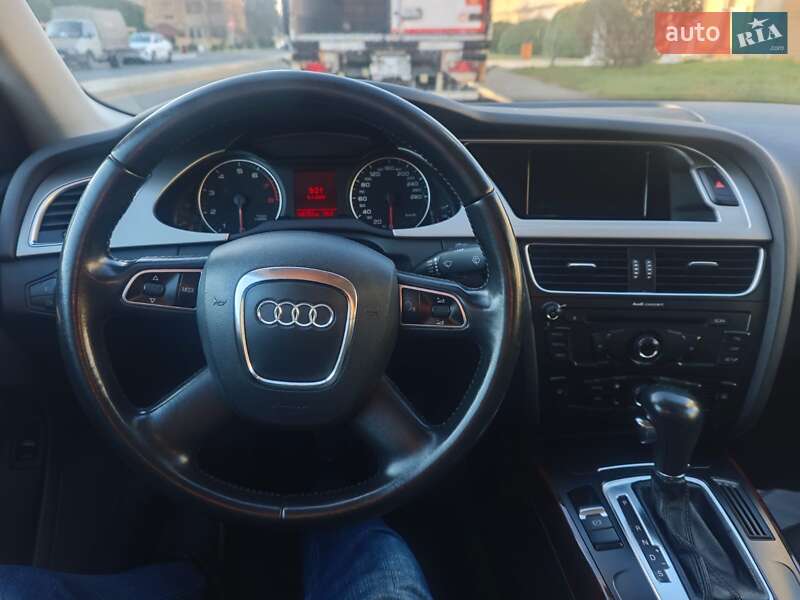 Седан Audi A4 2010 в Киеве