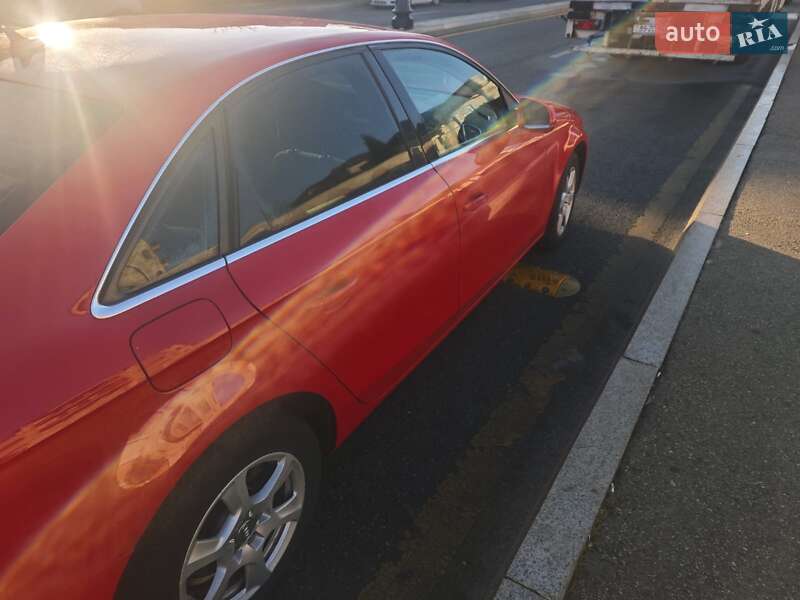 Седан Audi A4 2010 в Киеве
