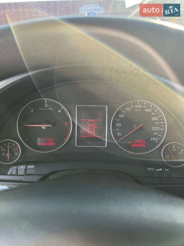 Универсал Audi A4 2002 в Звягеле