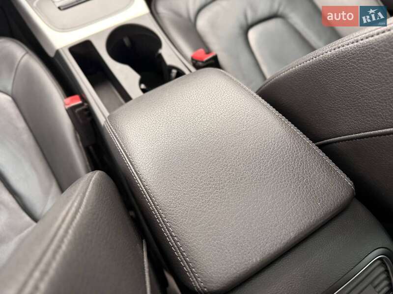 Седан Audi A4 2014 в Кривом Роге