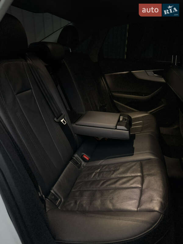 Седан Audi A4 2016 в Тернополе