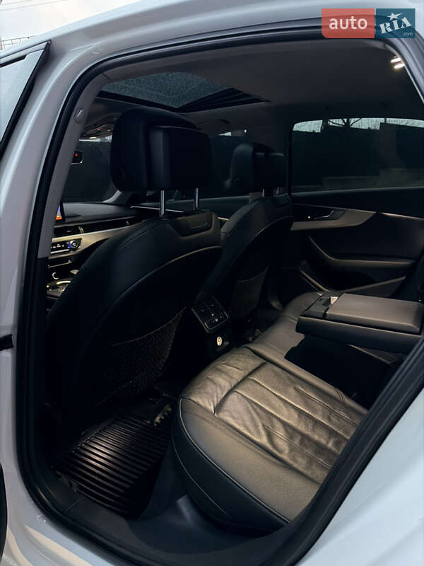 Седан Audi A4 2016 в Тернополе