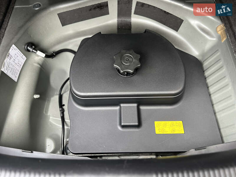 Седан Audi A4 2013 в Николаеве