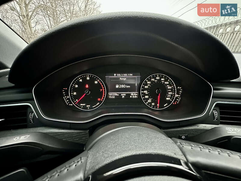 Седан Audi A4 2017 в Киеве
