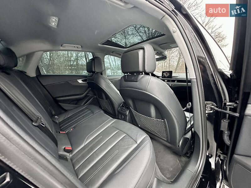 Седан Audi A4 2017 в Киеве