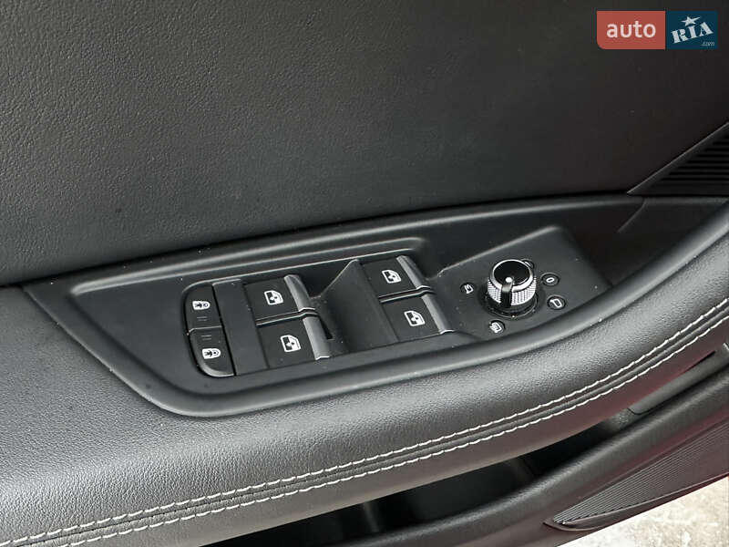 Седан Audi A4 2023 в Харькове