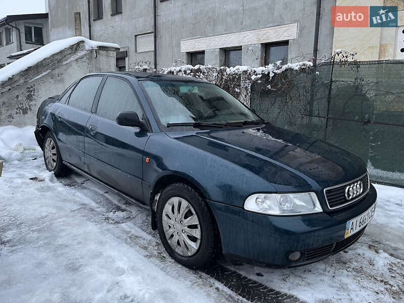Седан Audi A4 1995 в Кагарлику