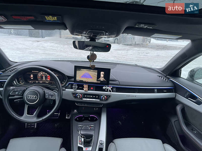 Седан Audi A4 2017 в Ивано-Франковске