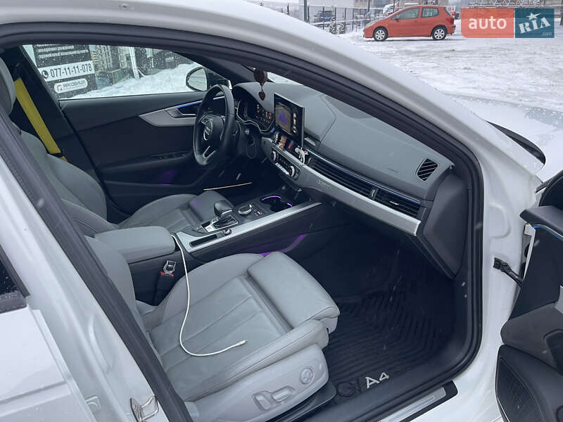 Седан Audi A4 2017 в Ивано-Франковске