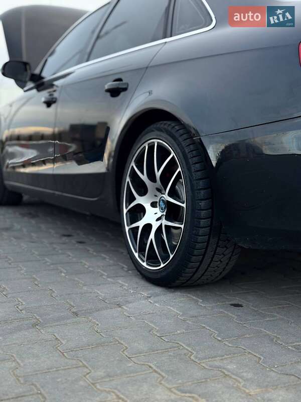 Седан Audi A4 2009 в Чернівцях