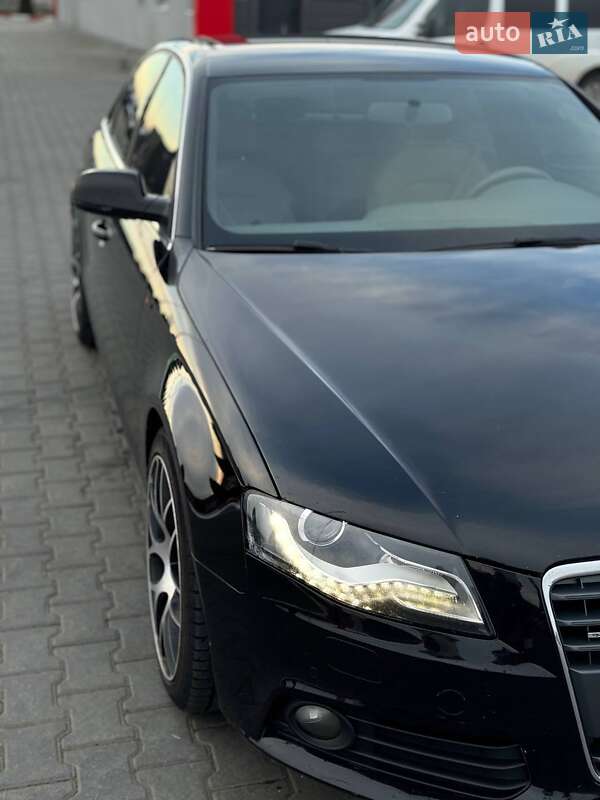 Седан Audi A4 2009 в Чернівцях
