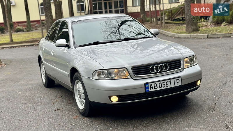 Седан Audi A4 2000 в Виннице