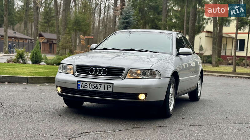 Седан Audi A4 2000 в Виннице