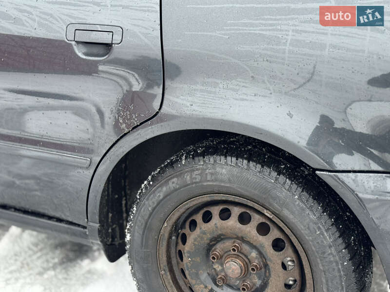 Седан Audi A4 1999 в Києві