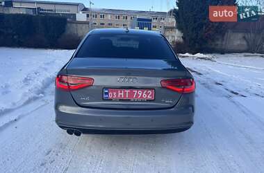 Седан Audi A4 2014 в Луцке