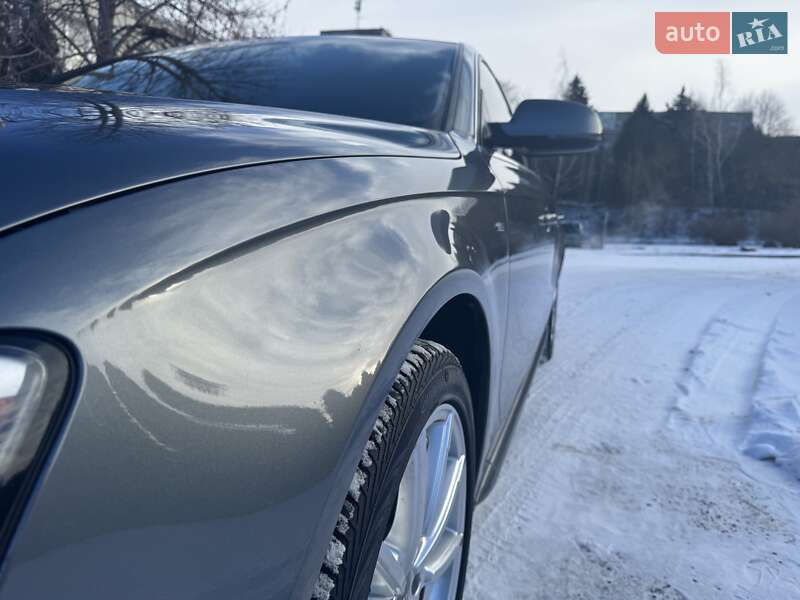 Седан Audi A4 2015 в Луцке