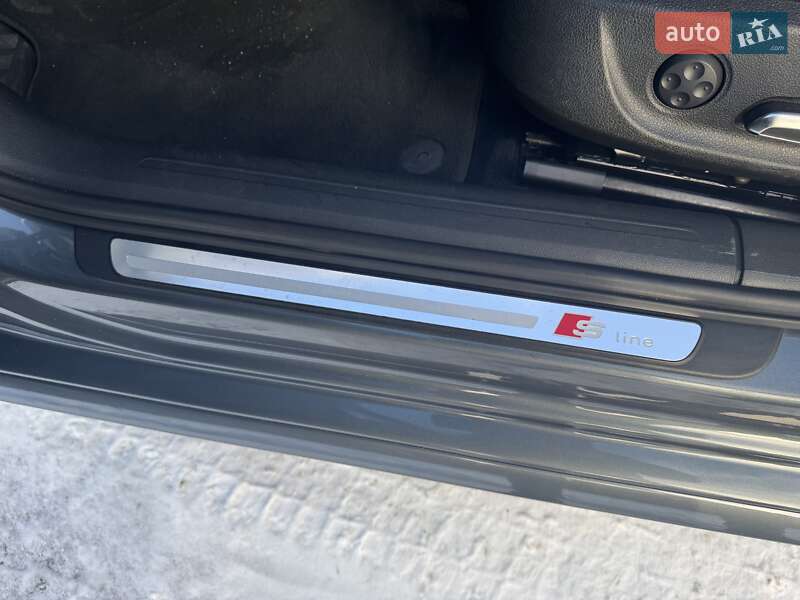 Седан Audi A4 2015 в Луцке