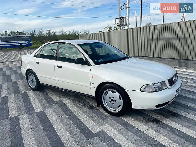 Седан Audi A4 1995 в Кременчуці фото 3 Седан Audi A4 1995 в Кременчуці