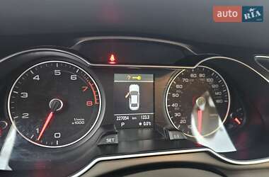 Седан Audi A4 2012 в Ровно