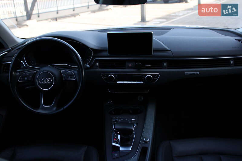 Седан Audi A4 2016 в Одессе