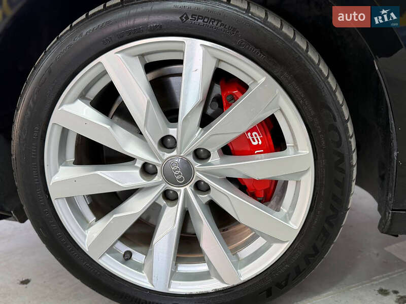 Седан Audi A4 2018 в Одессе