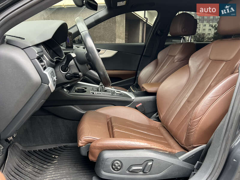 Седан Audi A4 2018 в Ивано-Франковске