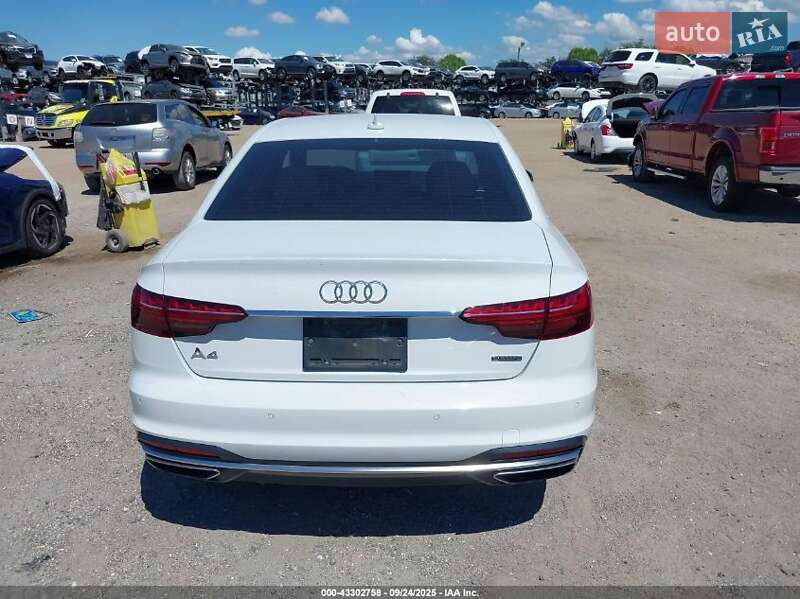 Седан Audi A4 2020 в Львові