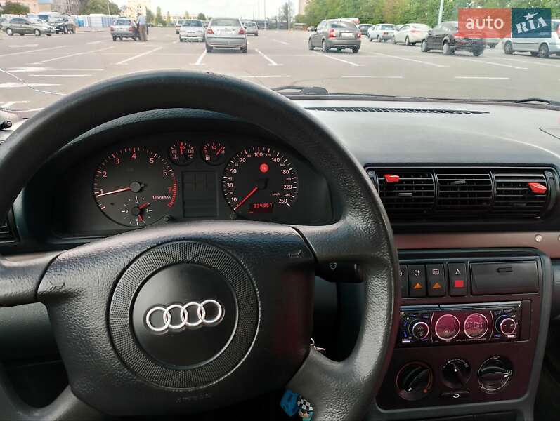 Седан Audi A4 1998 в Малой Виске