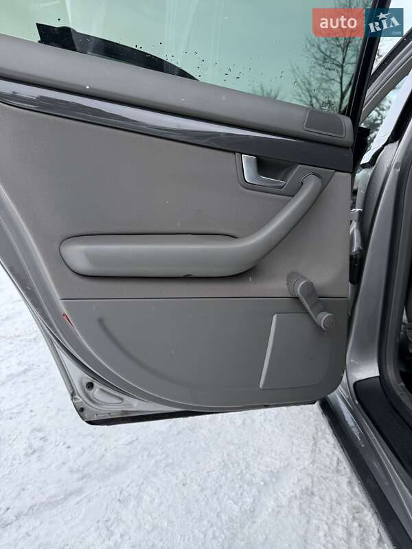 Седан Audi A4 2004 в Ивано-Франковске