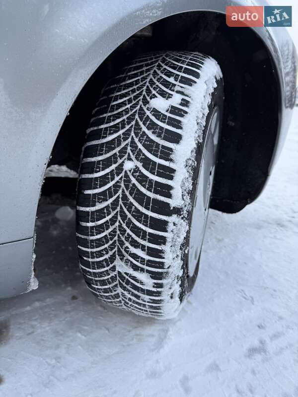 Седан Audi A4 2004 в Ивано-Франковске