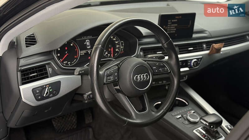 Седан Audi A4 2015 в Киеве