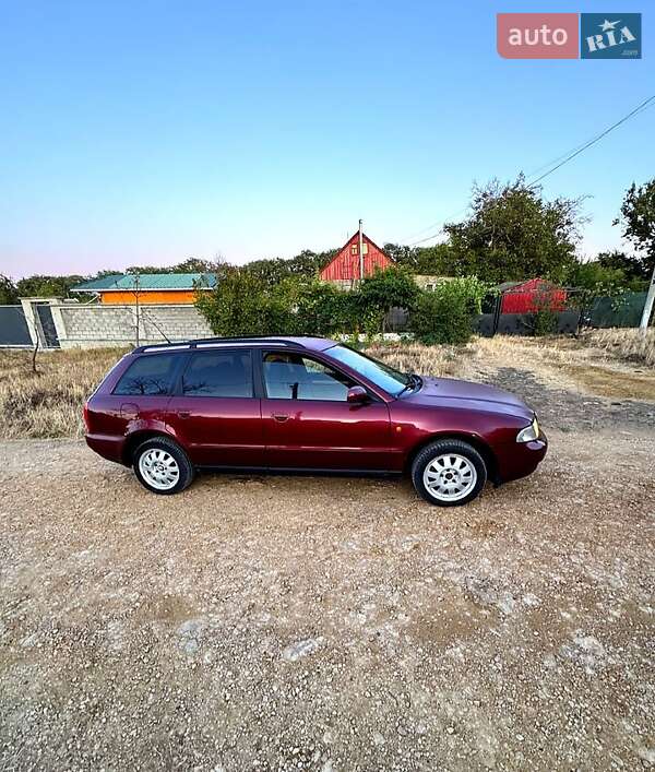 Универсал Audi A4 1998 в Одессе