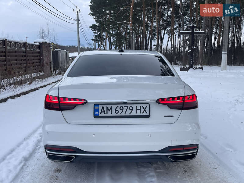 Седан Audi A4 2022 в Житомире