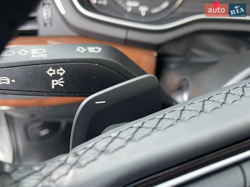 Седан Audi A4 2022 в Житомире
