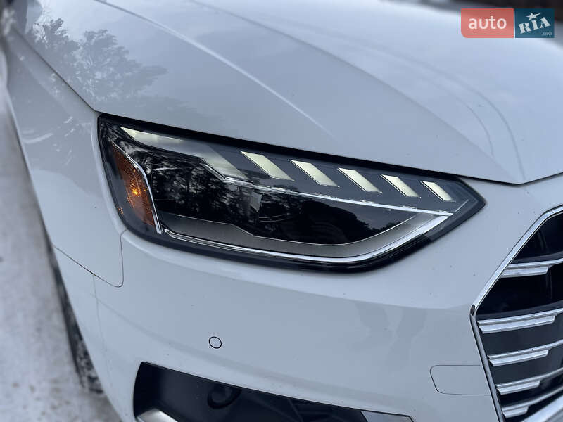 Седан Audi A4 2022 в Житомире