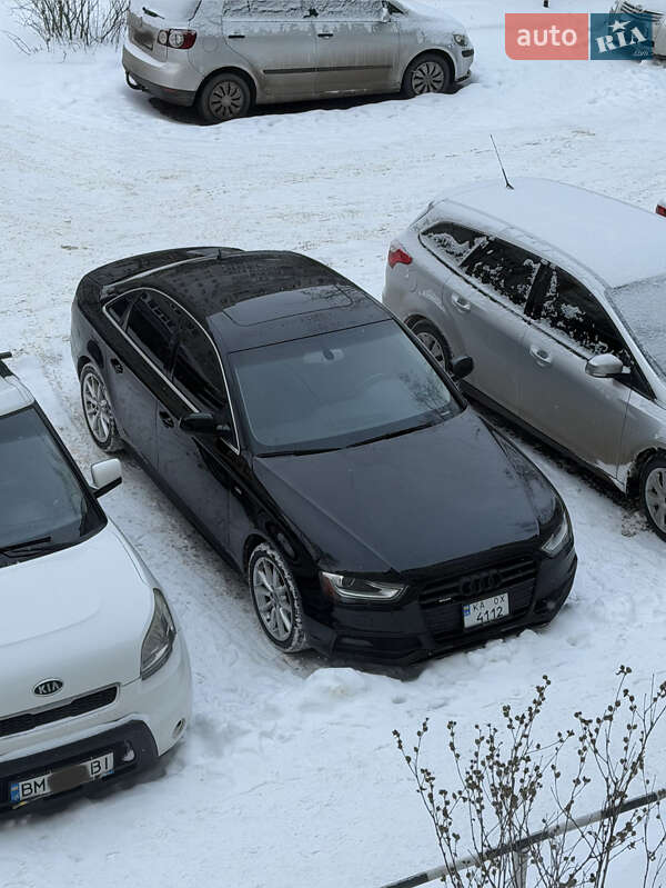 Седан Audi A4 2015 в Киеве