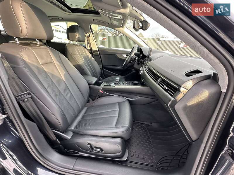 Седан Audi A4 2018 в Львове