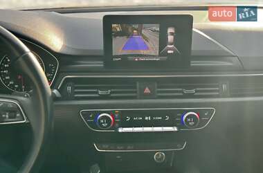 Седан Audi A4 2018 в Львове