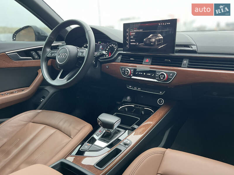 Седан Audi A4 2020 в Киеве