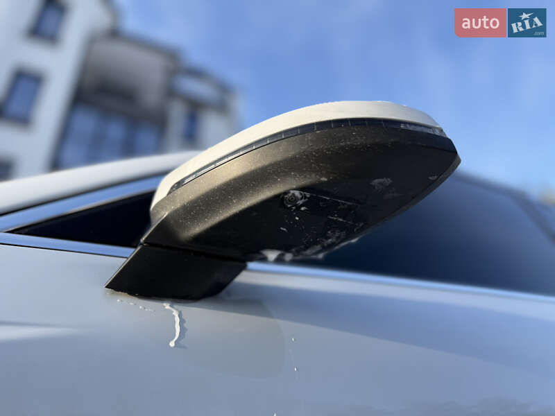 Седан Audi A4 2022 в Киеве