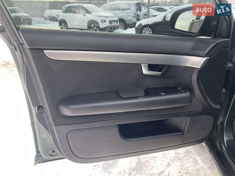 Седан Audi A4 2001 в Киеве