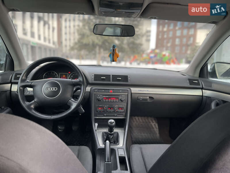 Седан Audi A4 2001 в Киеве
