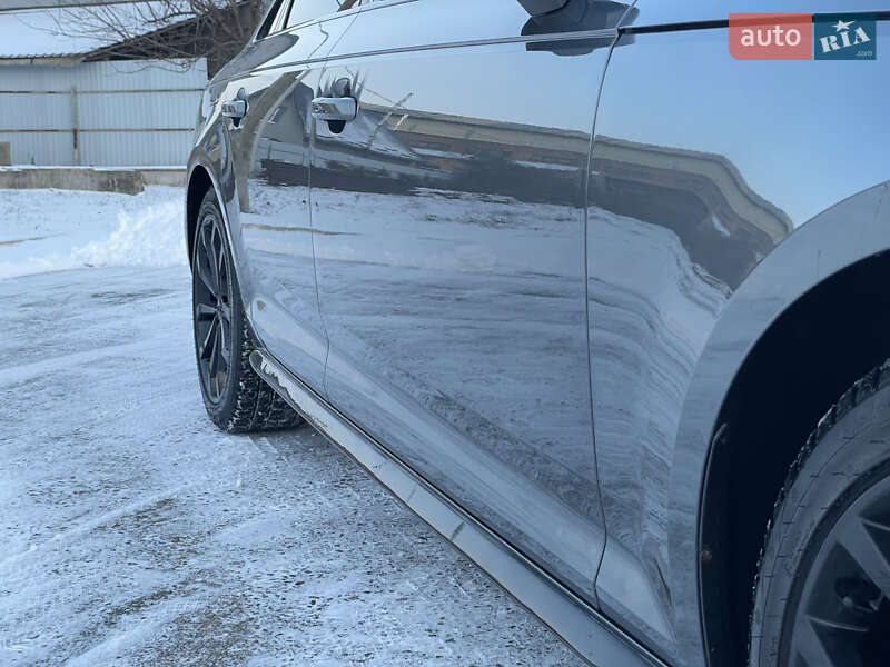 Седан Audi A4 2016 в Киеве