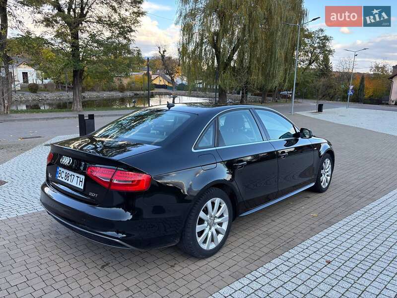 Седан Audi A4 2015 в Винниках