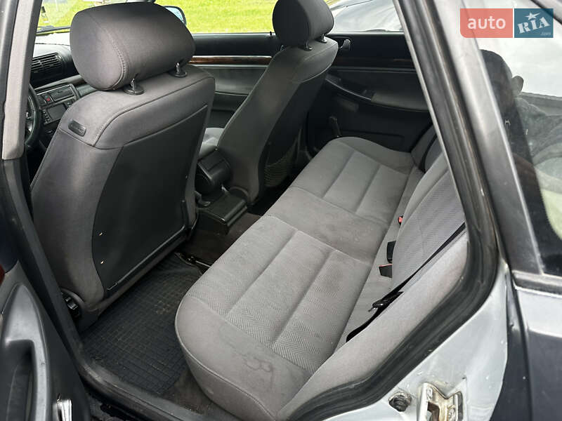 Седан Audi A4 1999 в Здолбунове