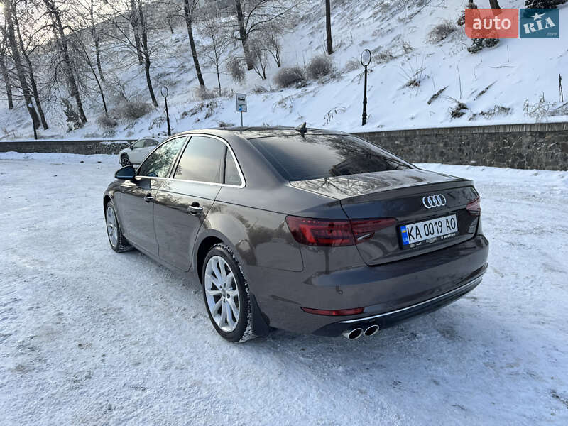 Седан Audi A4 2016 в Киеве