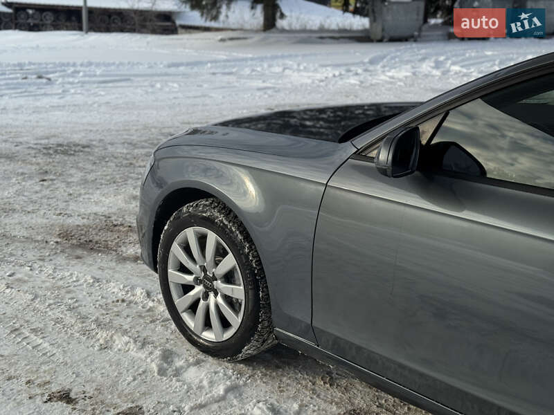 Седан Audi A4 2013 в Хмельницком