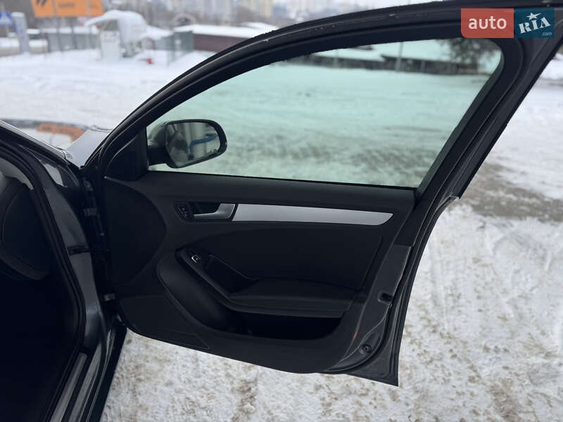 Седан Audi A4 2013 в Хмельницком