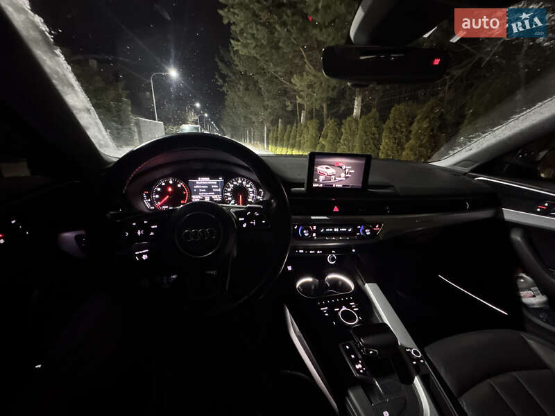 Седан Audi A4 2016 в Львове
