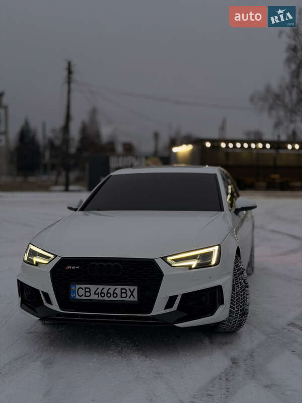 Седан Audi A4 2019 в Чернигове